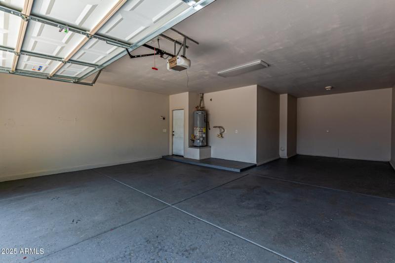 39 - Desert Horizons