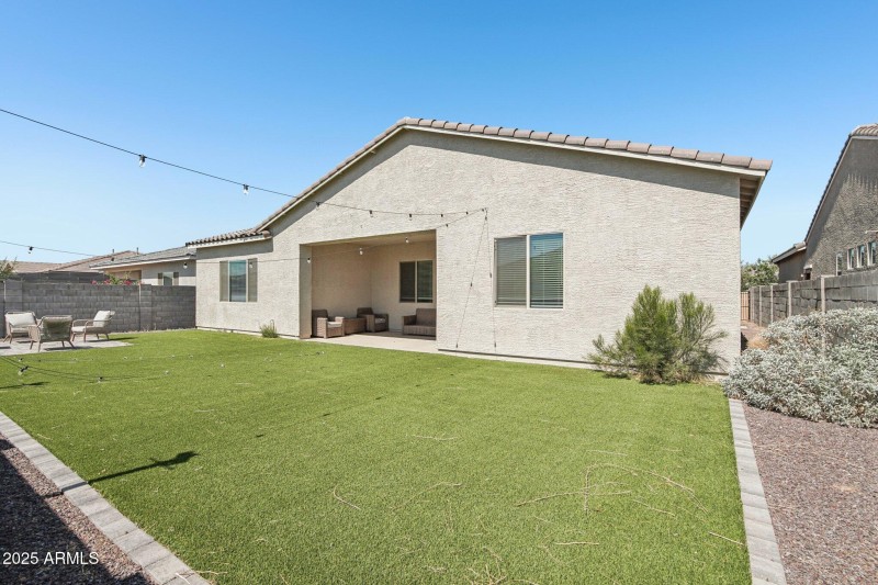 40-web-or-mls-N 185th Ave-S2706-040