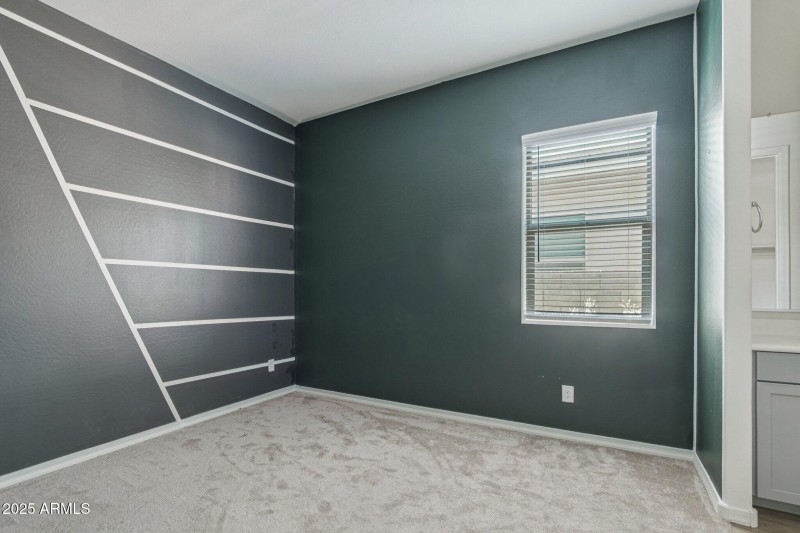 17-web-or-mls-N 185th Ave-S2706-017