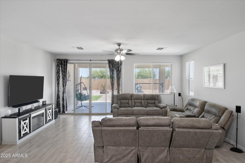 23-IMG_9007-Recovered