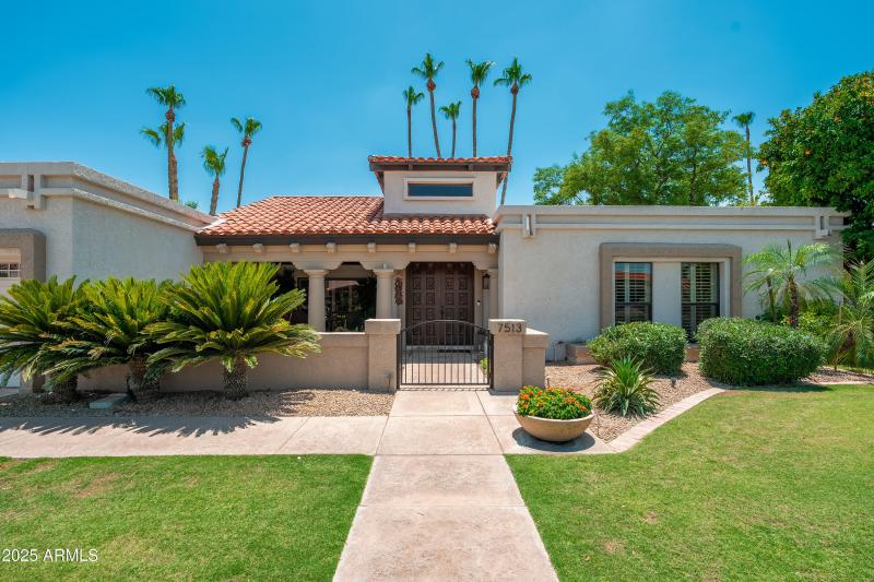 7513 E Buena Terra Way - 03