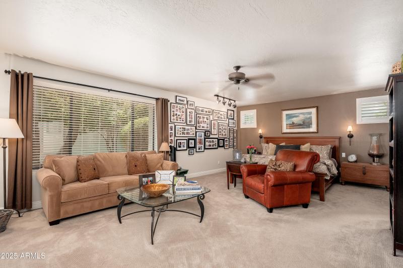 7513 E Buena Terra Way - 30