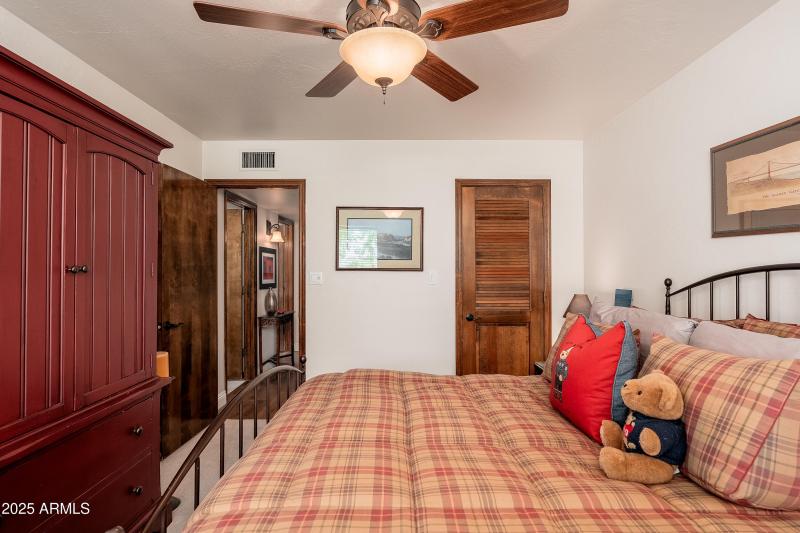 7513 E Buena Terra Way - 39