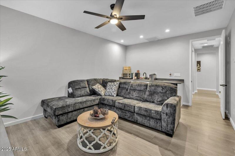 12-17593_W_Red_Fox_Rd34