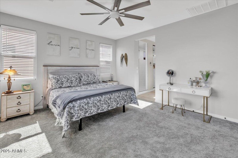 22-17593_W_Red_Fox_Rd24