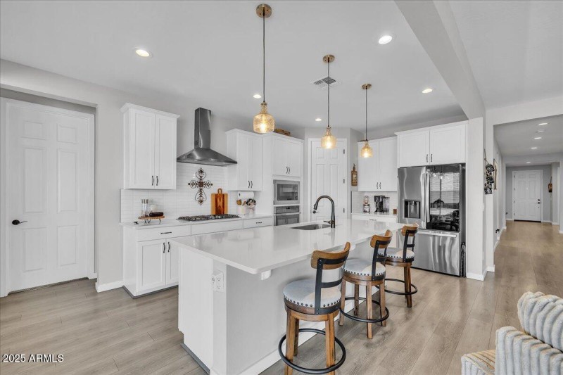 33-17593_W_Red_Fox_Rd13