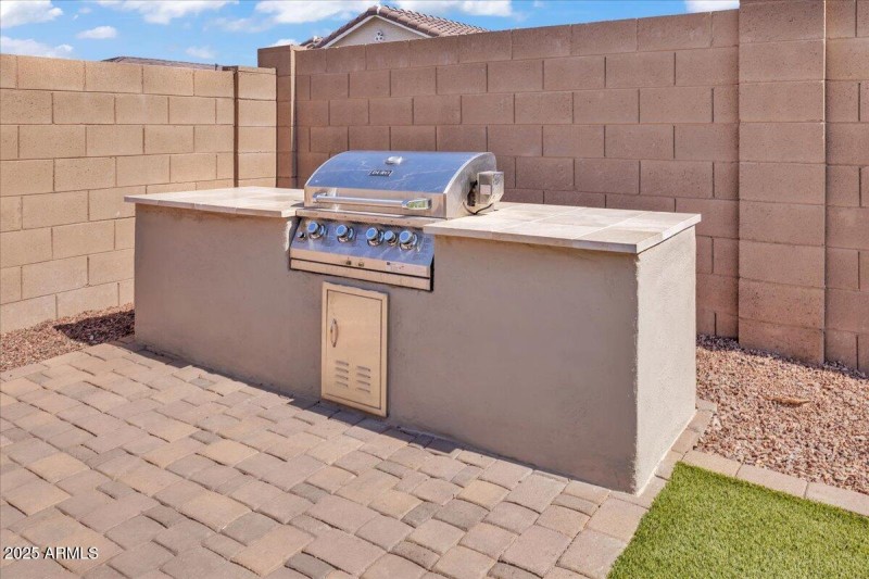 37-17593_W_Red_Fox_Rd9