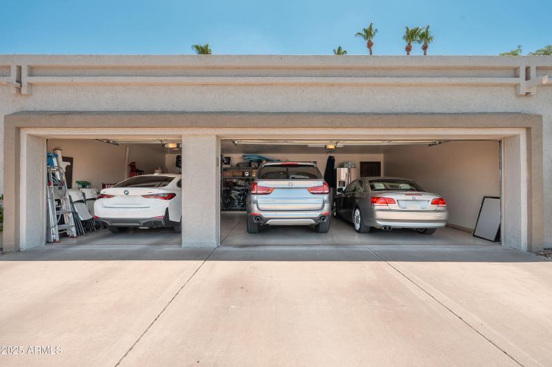 7513 E Buena Terra Way - 07