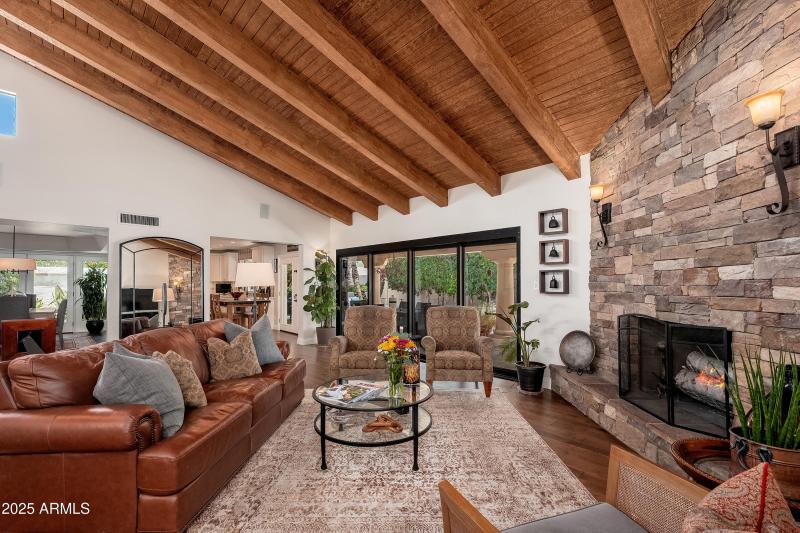 7513 E Buena Terra Way - 10