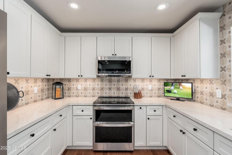 7513 E Buena Terra Way - 28