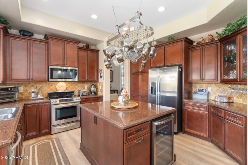 Huge Kitchen, Tons of Storage