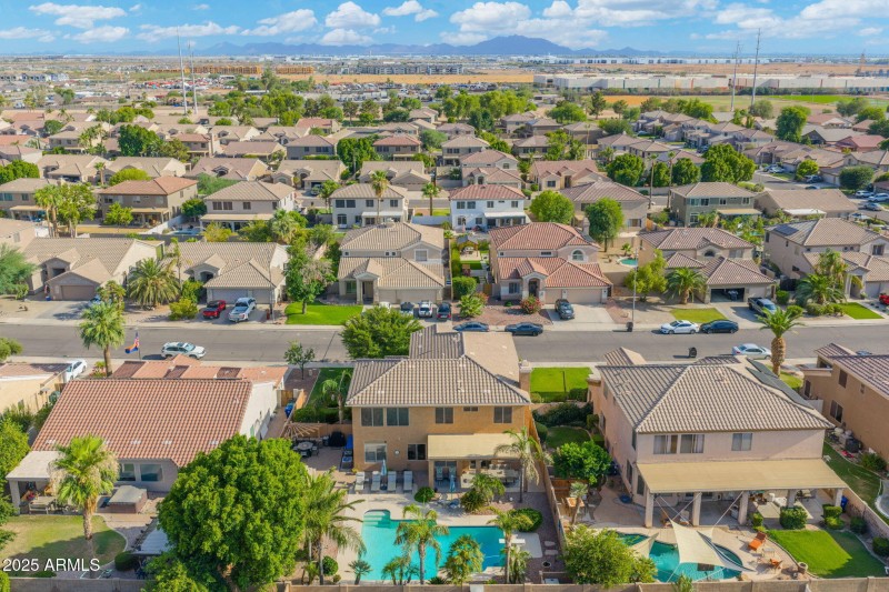 Beautiful, mature neighborhood