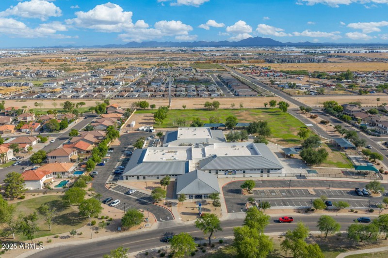 Top rated school within walking distance