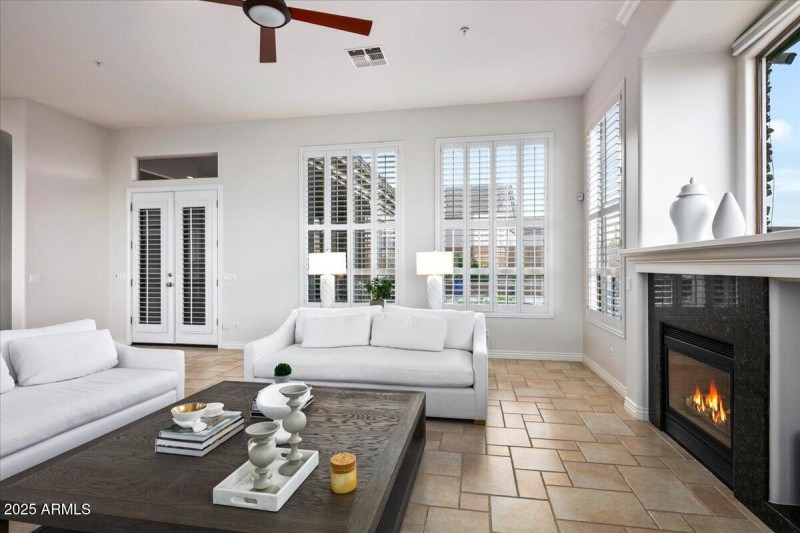 27-Family Room To Patios