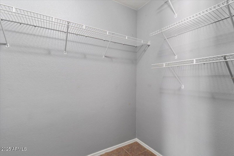 17-1046 E Silversmith Trail