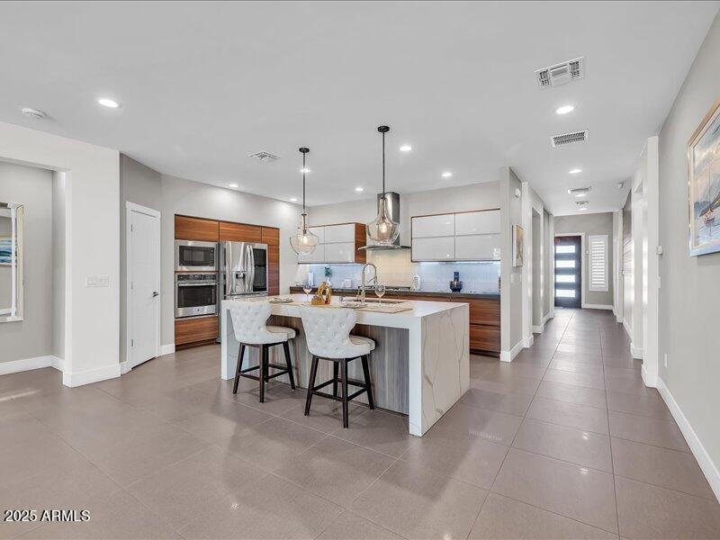 05-1010_E_Pierson_St9