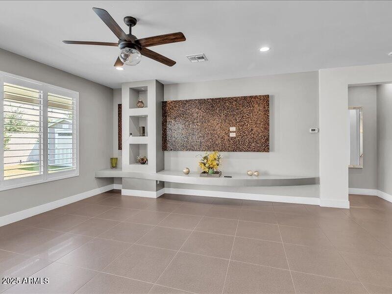 14-1010_E_Pierson_St14