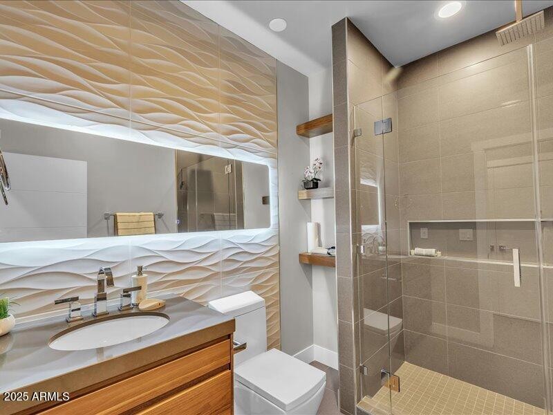 30-1010_E_Pierson_St30