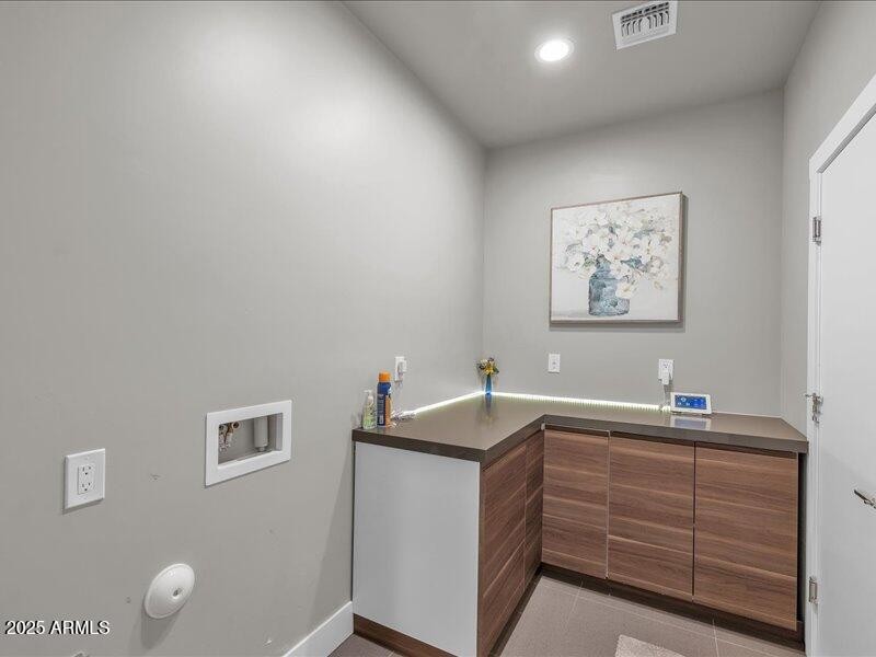 31-1010_E_Pierson_St31