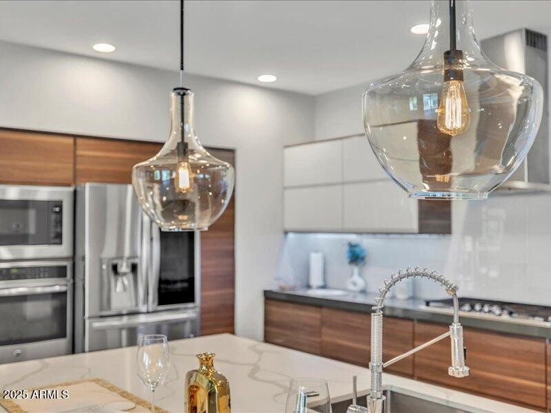 35-1010_E_Pierson_St49