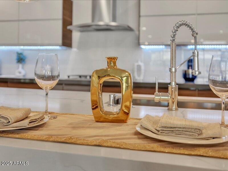 39-1010_E_Pierson_St48