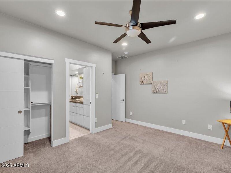 42-1010_E_Pierson_St41