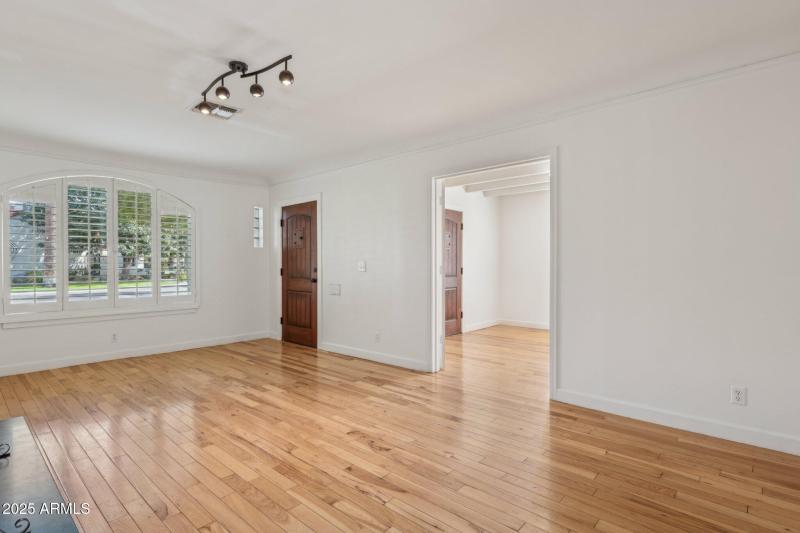 1614 Palmcroft Way SE - Living & BR 1