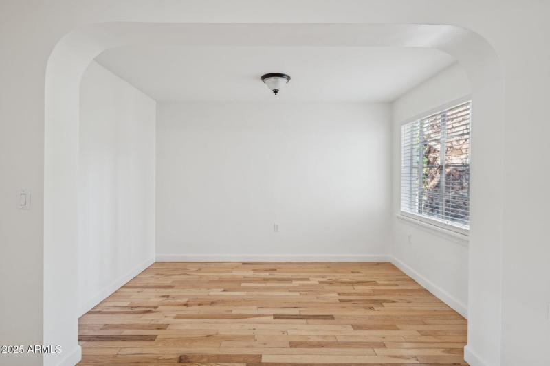 1614 Palmcroft Way SE - BR 2 Sitting Roo