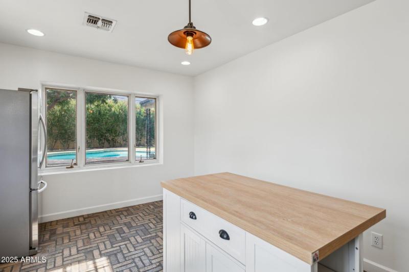 1614 Palmcroft Way SE - Kitchen (4)