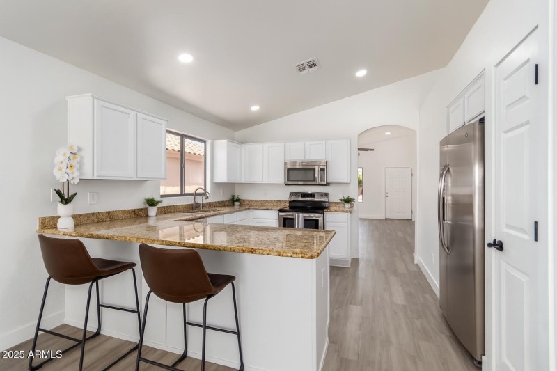 E9A9E61A-A8AA-49D7-ADD4-278FB12E9D1B