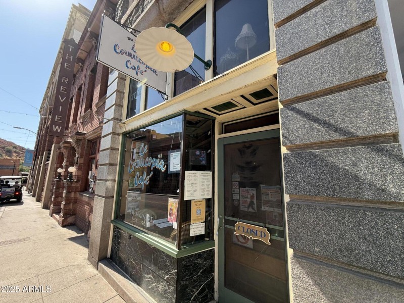 14 Main St
