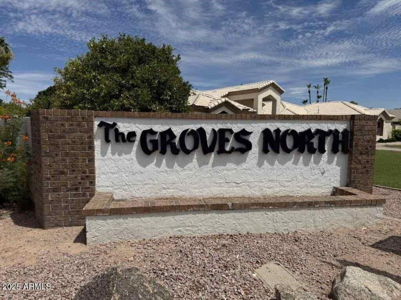 Groves North