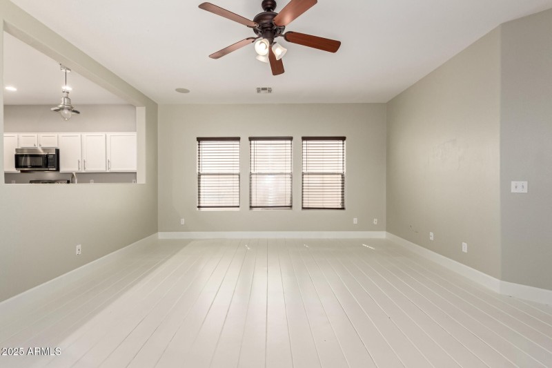 09 Avendia Del Valle