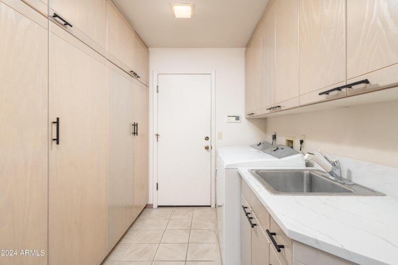 LAUNDRY ROOM MAIN LEVEL