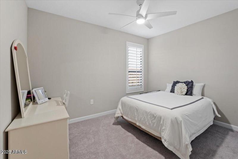 Bedroom 4 with walk-in Closet