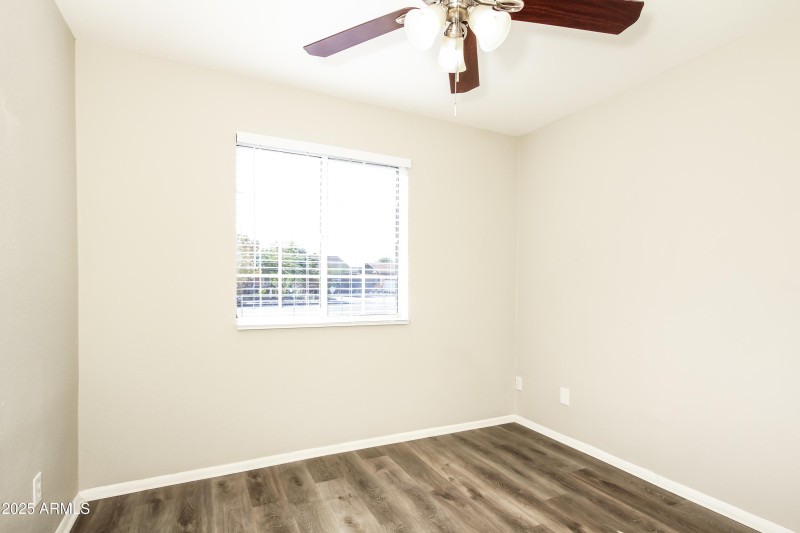 010-photo-bedroom-10224290