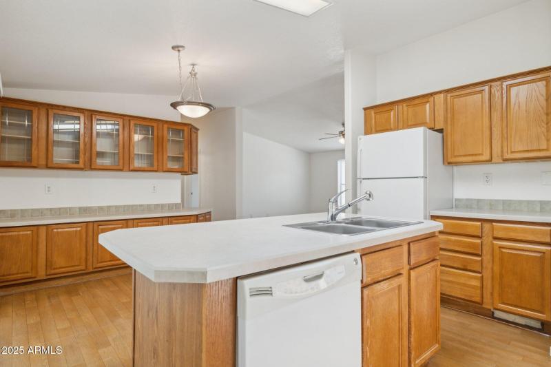 10-web-or-mls-16101-n-el-mirage-rd-327