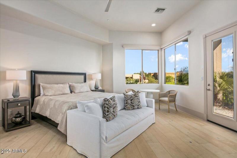 53-Guest House Suite