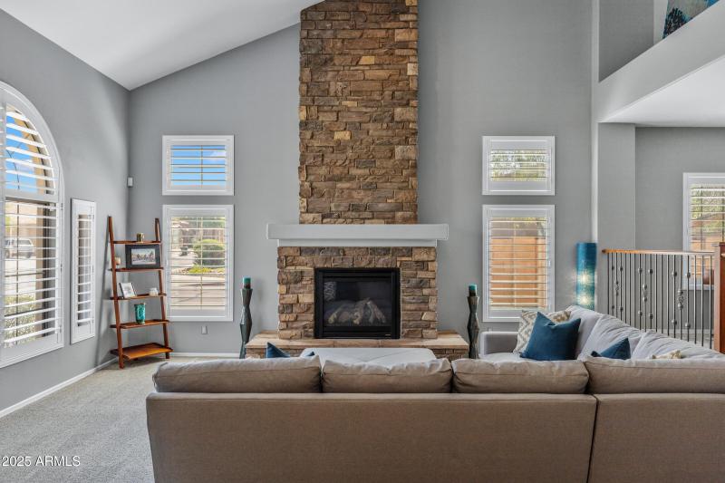 2409 W Quail Track Dr-9