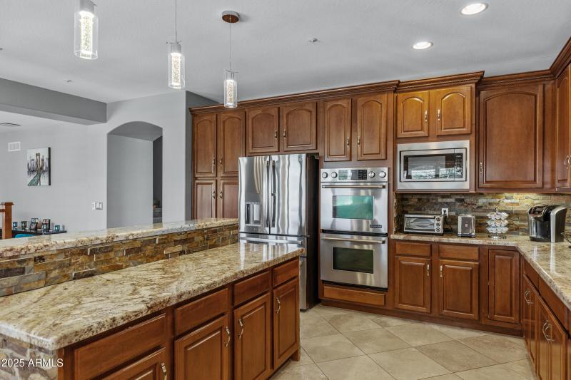 2409 W Quail Track Dr-21