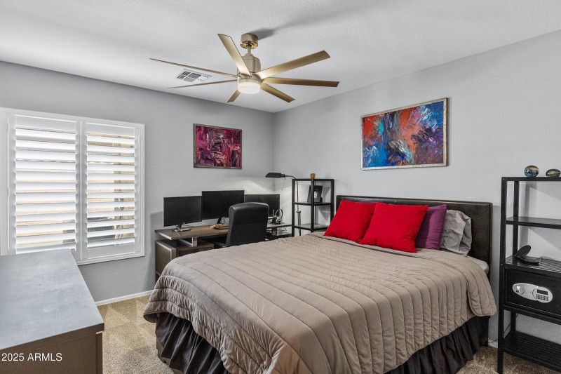 2409 W Quail Track Dr-35