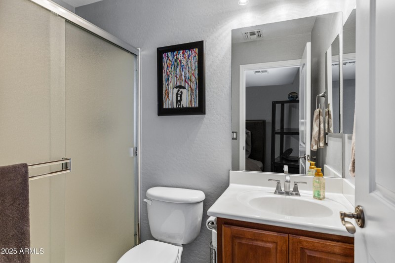 2409 W Quail Track Dr-37