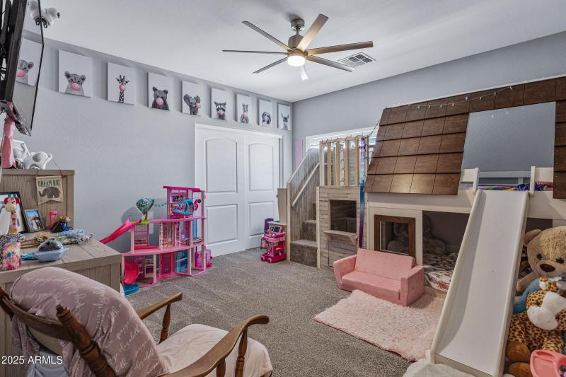 2409 W Quail Track Dr-48