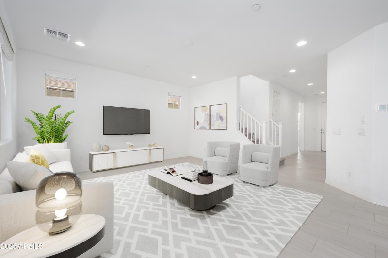 Living Space: Virtually Staged