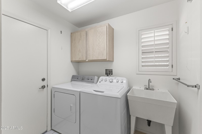 MAIN HOUSE LAUNDRY ROOM