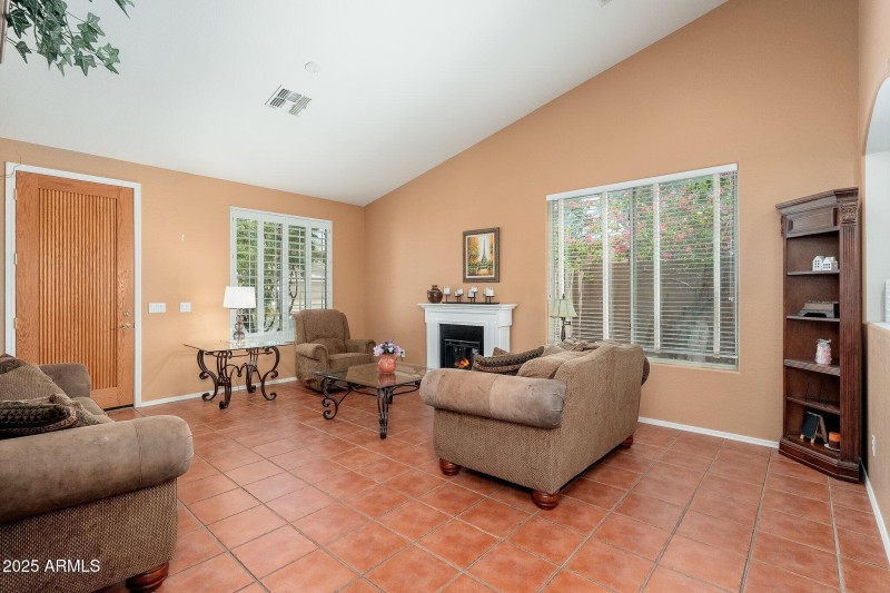 4541 E Brilliant Sky Dr - 04