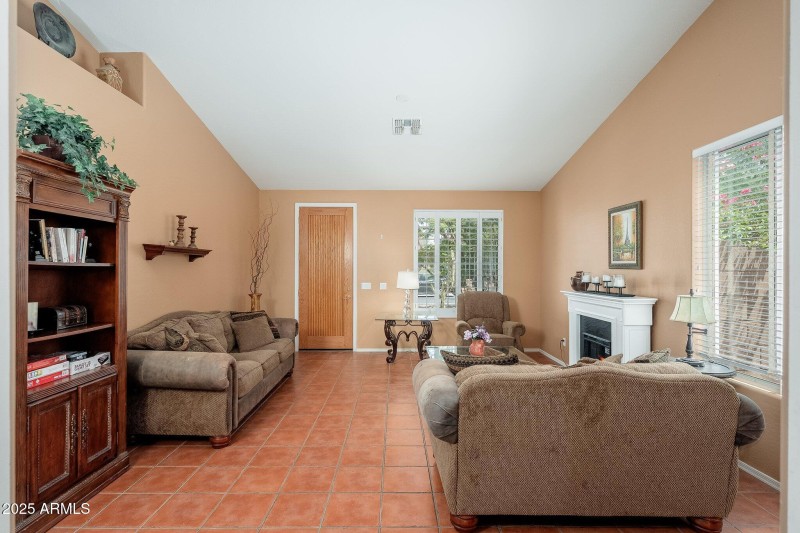 4541 E Brilliant Sky Dr - 05