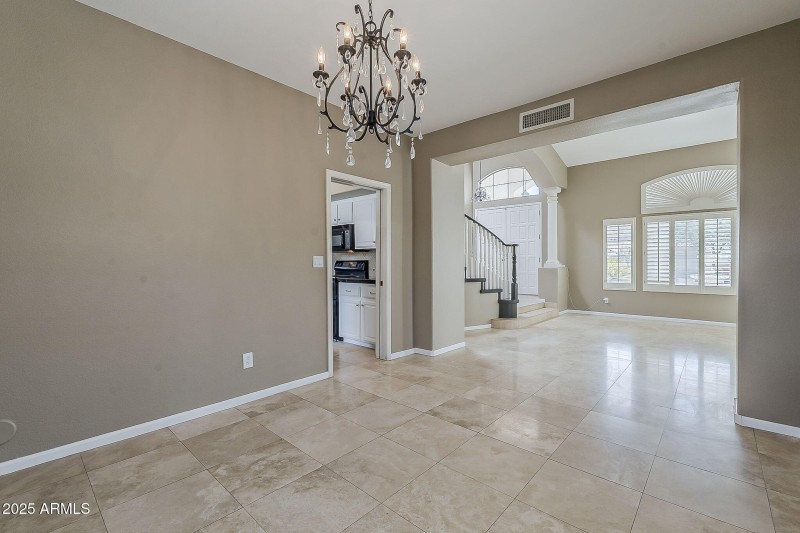 11-web-or-mls-Glenhaven-11