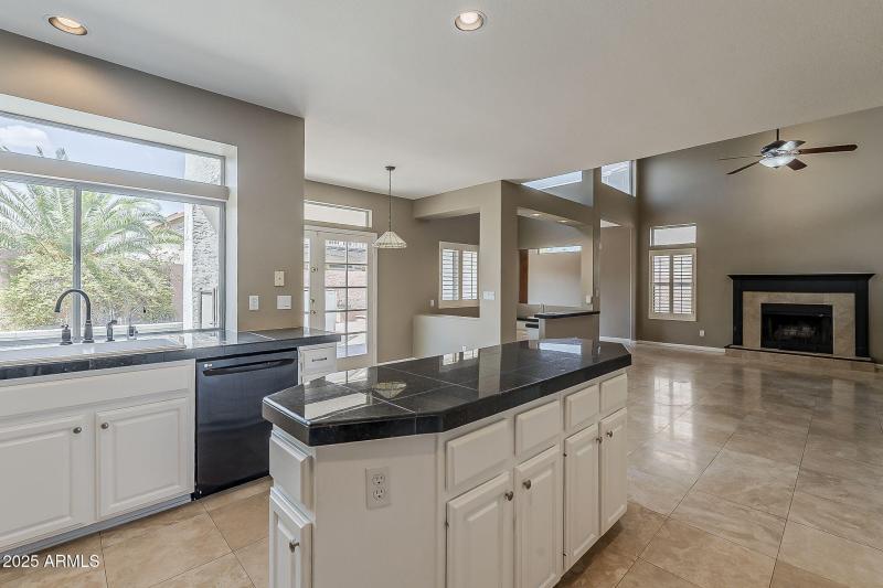 18-web-or-mls-Glenhaven-18