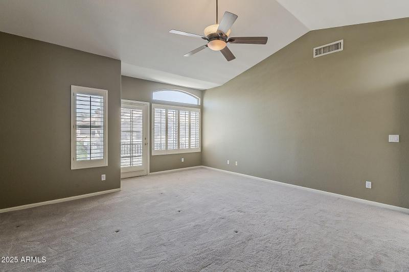 33-web-or-mls-Glenhaven-33